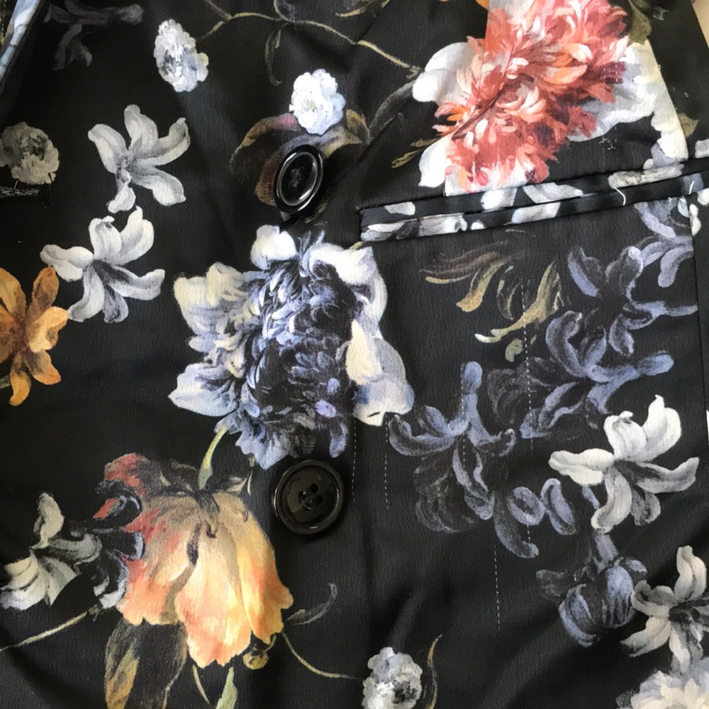 H&M floral blazer - Picture 3 of 8